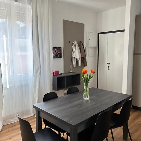 La Fenice Elegant, Welcoming Flat In Lägenhet