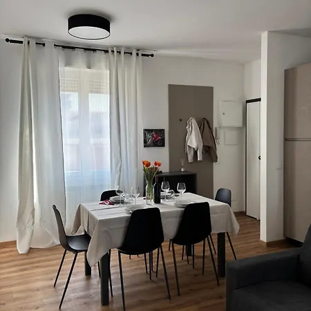 Lägenhet La Fenice Elegant, Welcoming Flat In Bergamo