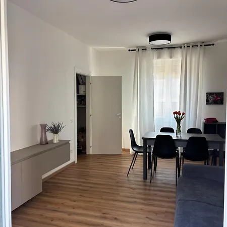 La Fenice Elegant, Welcoming Flat In Lägenhet